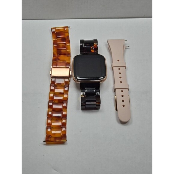 Fitbit Versa 2 Smartwatch Rose Gold 40mm Alexa WR50 Always On Display No Charger - Picture 10 of 10